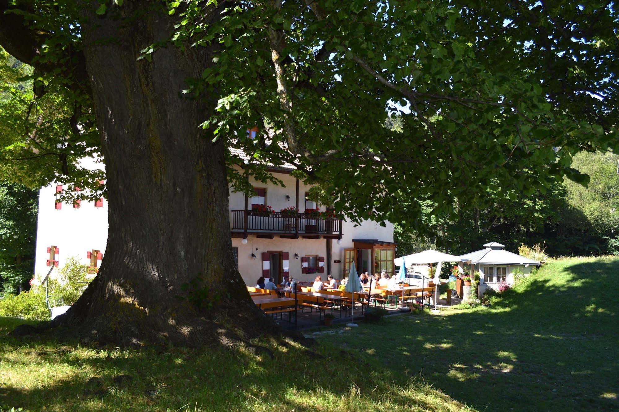 Hotel Zur Kirche Magre all' Adige Exterior foto